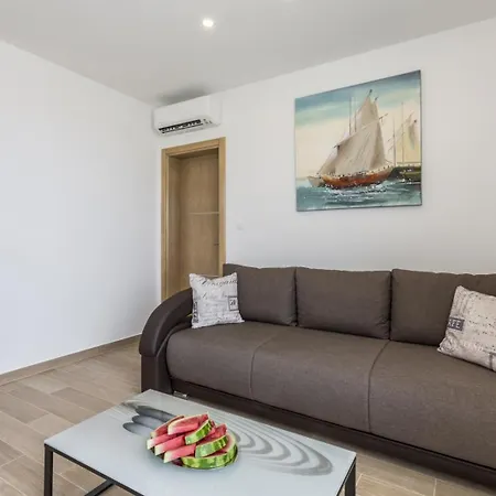 公寓 In Podstrana-sv Martin With Sea View, Balcony, Air Conditioning, Wifi 4777-3 *