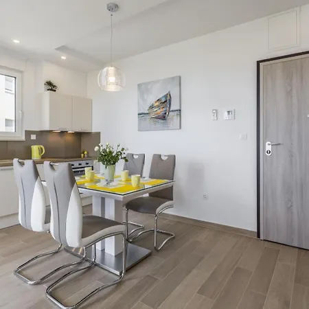 In Podstrana-sv Martin With Sea View, Balcony, Air Conditioning, Wifi 4777-3 *